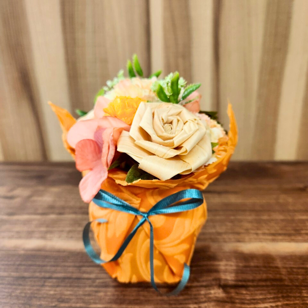 やさしさを咲かせる、ひのきの鉢花(オレンジ)