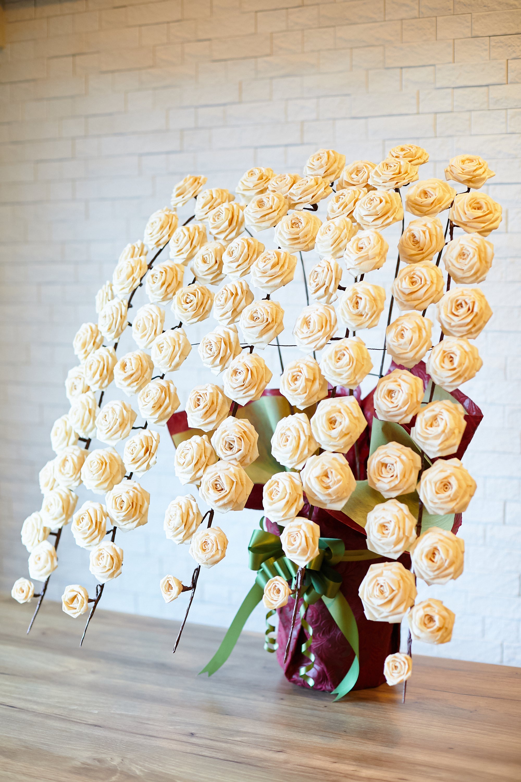 ひのきろうず 胡蝶蘭風 54輪