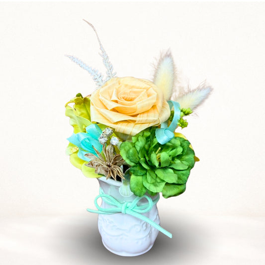 バレンタインの贈りものに｜チョコにそっと添える 小さなフラワーアレンジ