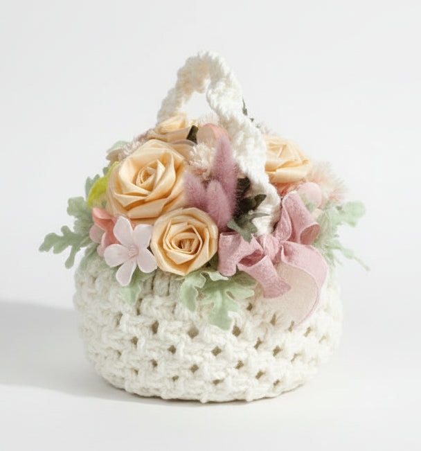 ナチュラル編みバスケットのフラワーアレンジ｜大人可愛いインテリアフラワー